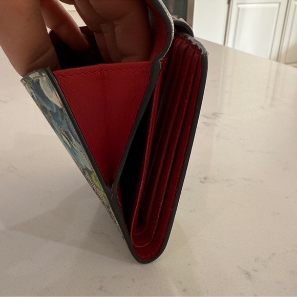 EUC AUTH Gucci in Bloom - Blue Bi-Fold Wallet *Stunning* LIMITED EDITION - Picture 4 of 12